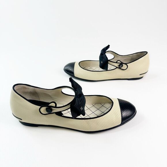 CHANEL Beige Black Cap Toe Leather CC Logo Ballet Flats Size 38.5 Mary Jane Bow - Picture 4 of 16